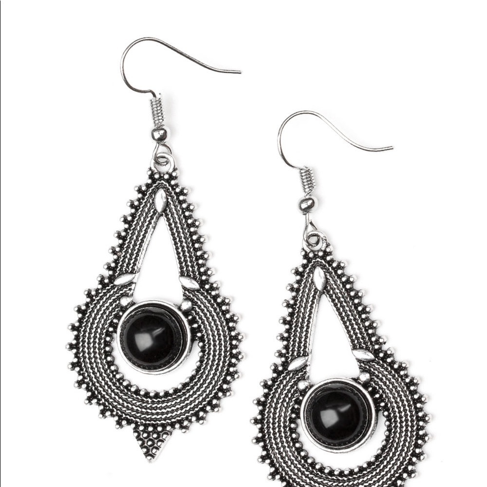 Silver earrings with black stone